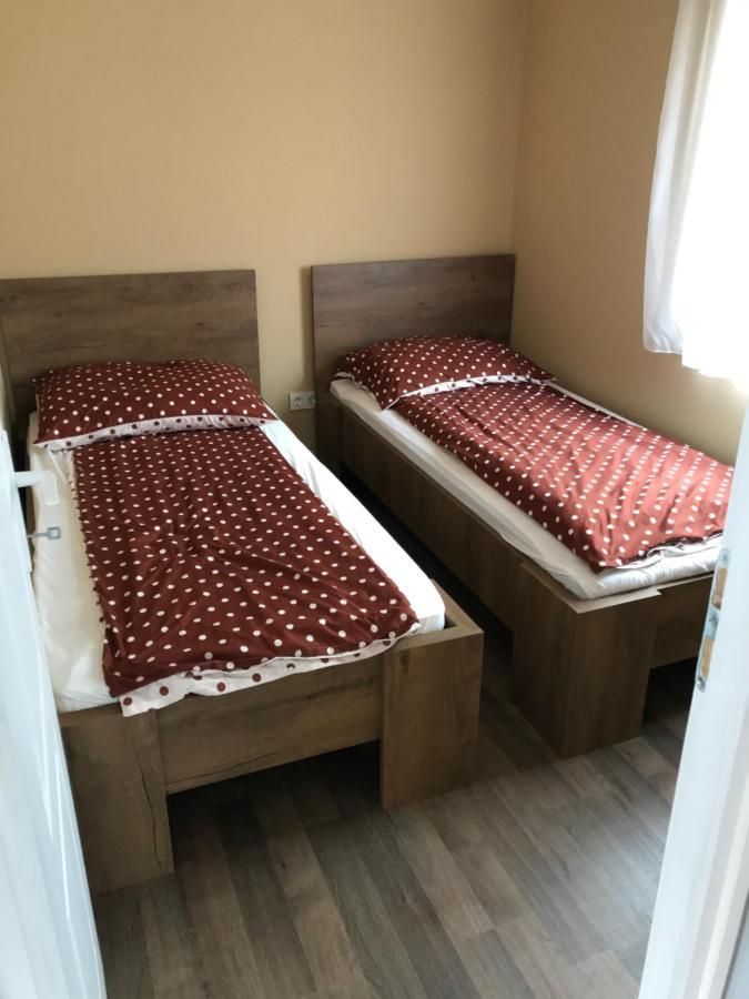 Dunasor1 Apartman Domsod Luaran gambar